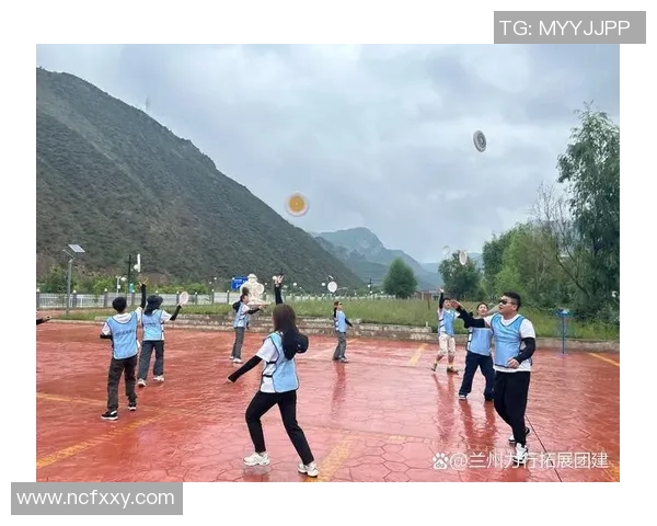 飞盘竞技的魅力与挑战:深入探讨深圳飞盘队的战术与团队协作 飞盘竞技的魅力与挑战:深入探讨深圳飞盘队的战术与团队协作