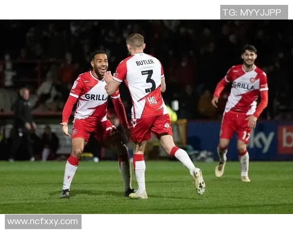 布莱克本与伯恩里激战正酣谁能在这场较量中笑到最后