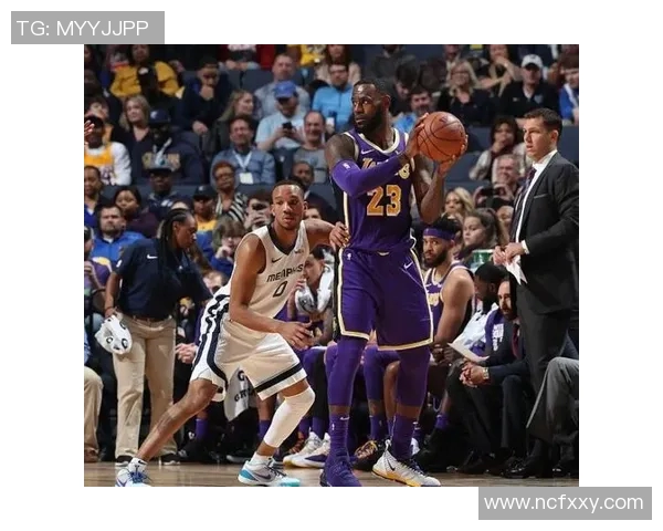 灰熊队与太阳队激战正酣谁能在这场对决中笑到最后