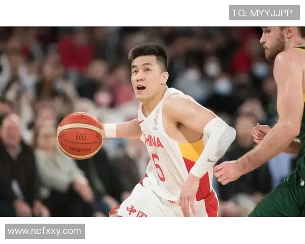 郭艾伦带领中国男篮冲击国际赛场新高峰展现出色球技与团队精神