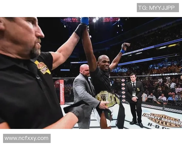 门德斯与埃德加的巅峰对决UFC赛场上的荣耀之战