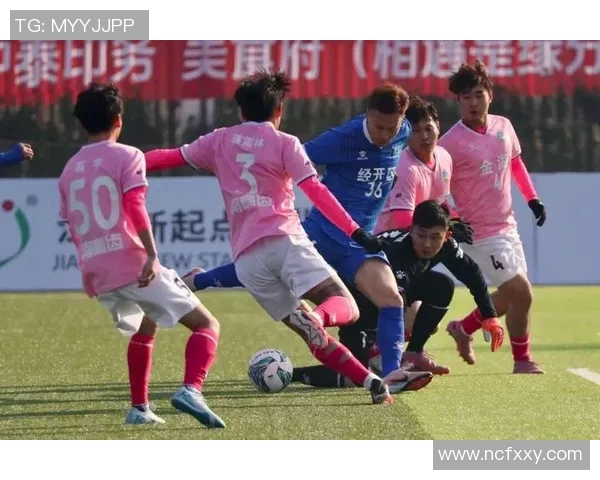 鲁能主场迎战佛柔期待精彩对决球迷热情高涨助威球队