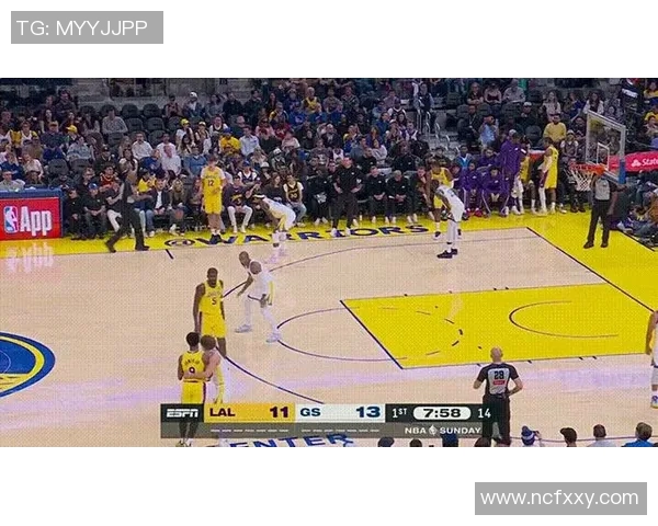 勇士与湖人2016季前赛精彩回顾与赛场亮点分析