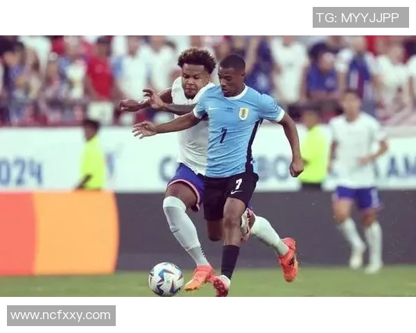 西班牙小组赛对决乌拉圭球队的精彩较量与战术分析