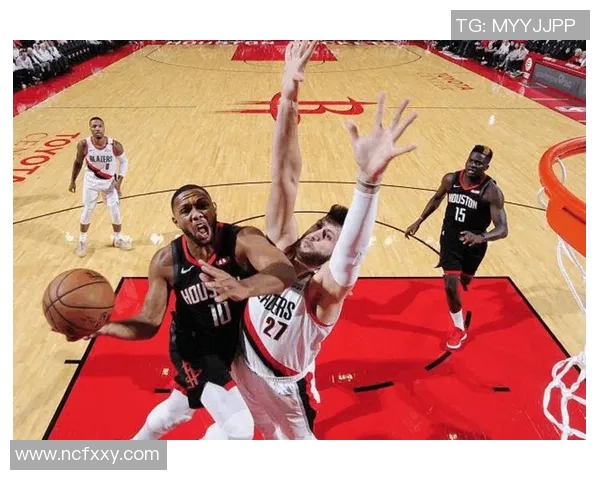 火箭与雷霆第六战激战正酣谁能在季后赛中逆转局势争夺胜利