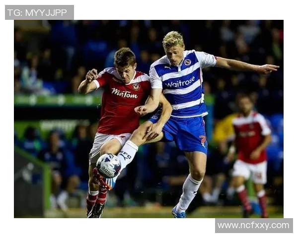 雷丁与斯蒂文尼奇的激烈对决展现英冠联赛的精彩魅力与竞争态势