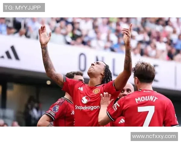 360在线直播曼联与利物浦巅峰对决精彩瞬间全程回顾