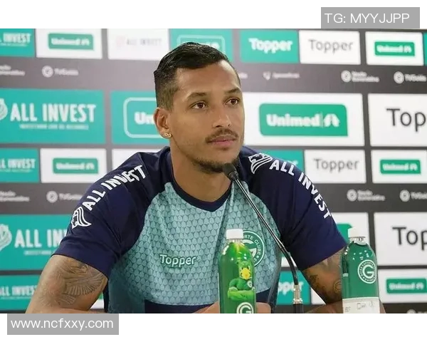 沙佩科与戈亚斯激战正酣谁将笑到最后争夺胜利荣耀