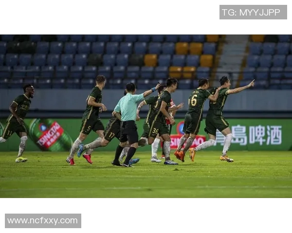 成都足球队边路渗透战术解析及其对比赛结果的影响探讨